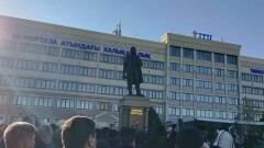 Таразда Шерхан Мұртазаның ескерткіші ашылды