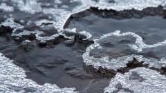 Атырау облысында шаруалар малын суару үшін мұз оюға мәжбүр