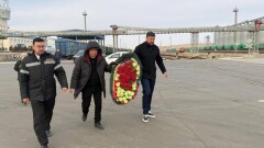 Маңғыстау порттарында Әзербайжан халқына ұшақ апатына байланысты көңіл білдіру рәсімдері өтті