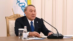 Назарбаев: Партияны одан президент сайлауына ұсынылған және қолдауына ие болған адам басқаруы тиіс