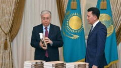 Қарин президентке саяси қуғын-сүргін құрбандары бойынша 31 том құжат ұсынды