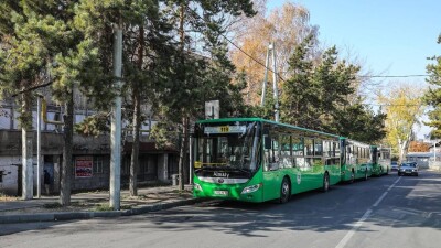 "Қажеті жоқ". Скляр автобус жүргізушілерін жолаушылардан оқшаулау туралы