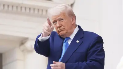 9 маусымнан бастап 12 елдің азаматтары АҚШ-қа кіре алмайды