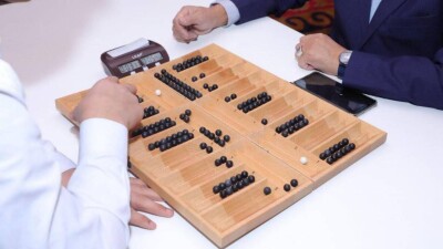 "Ұлттық ойын атауы парламентке тиесілі емес". Бәйменов депутаттың тоғызқұмалақ атауын өзгерту ұсынысына жауап берді