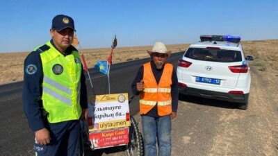 72 жастағы марафоншы қария Ұлытаудан Ақтауға 6 айда жетті