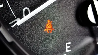 Қазақстанда түрлі-түсті авто қауіпсіздік белдігі міндетті бола ма