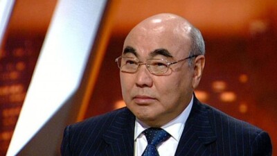 Асқар Ақаевқа экс-президент мәртебесін қайтару: Жогорку кенеш өтінішті қанағаттандырмады