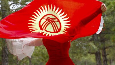 Қырғызстанда жеті атаға дейін қыз алыспау заңмен бекітіледі