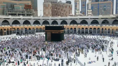 Қазақстандықтар қажылық сапарда қауіпсіз әуе дәліздері арқылы ұшады – ҚМДБ Таяу Шығыстағы жағдай жөнінде