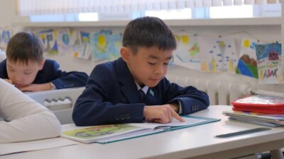 Астана оқушылары енді сабақ алдында 8 минут көркем әдебиет оқиды