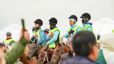 "Ұлы дала жорығы" халықаралық марафон бәйгесі басталды