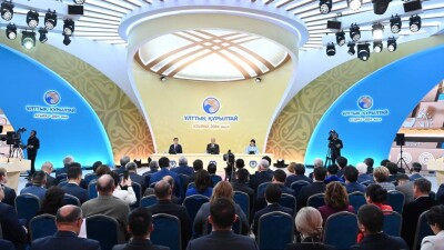 "Ұлттың негізгі жады". Тоқаев тәулік бойы жұмыс істейтін кітапханаларды көбейтуді тапсырды