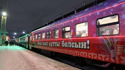 Жаңа жылдық электр пойызы Астанадан Бұрабай курортына аттанды