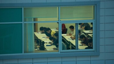 Студенттердің жертөледе білім алуына рұқсат беріледі