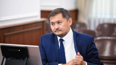 Саясат Нұрбек: Шымкентте АИТВ жұқтырғандардың жоғары білім алуына көмектесеміз