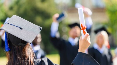 "Болашақ" бойынша тағылымдамадан өту шығынын еңбекпен өтеу мерзімін енді кейінге шегеруге болады