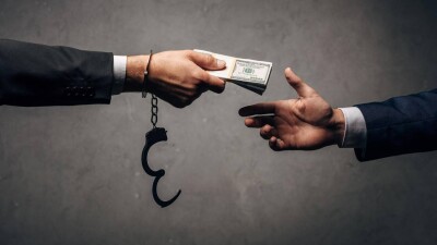 Жемқорлықпен күрес: Енді заңсыз сыйақы берушілер де жауапқа тартылады