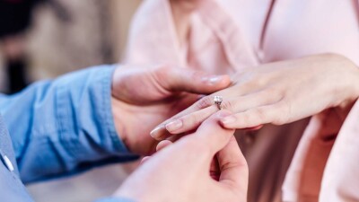 "Мешітте қиылмаған". ҚМДБ әнші Абай Бегейдің кәмелетке толмаған қызының некесіне қатысты мәлімдеме жасады