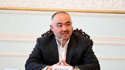 Қырғызстан депутаты ұл-қызына арабша есім беретіндерді сынға алды