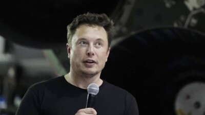 Илон Маск: 2028 жылға қарай жасанды интеллект адам қолынан келетін дүниелерді түгел үйренеді