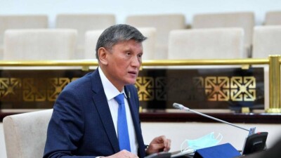 Сенатор Нұртөре Жүсіп: Бірдей лауазым атқаратын мемлекеттік қызметшілерге еңбекақы төлеуде елеулі алшақтық бар