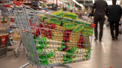 217 әкімшілік қаулы: Су басқан өңірлерде кәсіпкерлер азық-түлік бағасын заңсыз көтерген