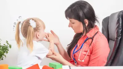 Қазақстанда әлеуметтік қызметкерлер неге мұғалімдер секілді жазғы демалысқа шықпайды