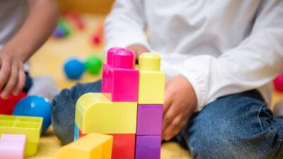 2 жасар баланы ұрған. Маңғыстауда балабақша тәрбиешісіне сот үкімі шықты