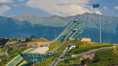 12 жылға созылған жалақы дауы: Алматыдағы трамплинді салған құрылысшылардың ақысы қайда?