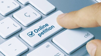 Енді онлайн петицияға жазылған пікірлер де тексеріледі