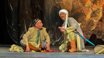 Анкара театрында "Махмут Қәшқәрий" драмасы қойылды