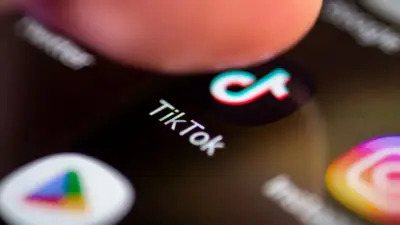"Әлеуметтік желі керек, бірақ 3-5 жасар балаға TikTok қосып беру зиян". Асхат Аймағамбетов цифрлық әлемді реттеу туралы