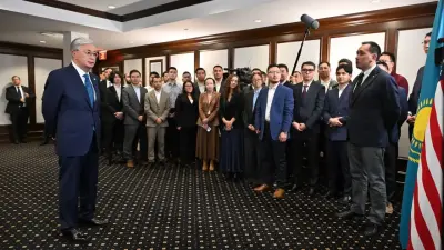 "Жұмыстарыңыз еліміздің болашағы үшін өте қажет". Тоқаев АҚШ-та қазақстандық ІТ стартаптармен танысты