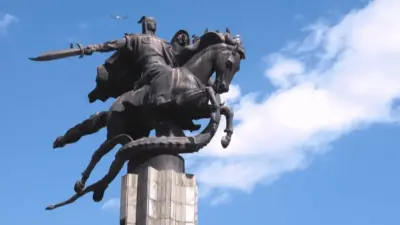 Қырғызстанда Жалалабат қаласының атауы Манас болып өзгереді. Ел астанасын көшіруі мүмкін бе 