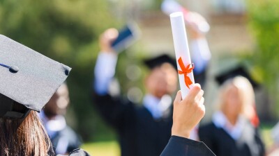 "Болашақ" стипендиясына 2023 жылы қай уақытта құжат тапсыруға болады?