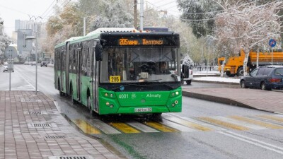 Алматыда елуге жуық автобус жүргізушісі жұмыссыз қалды
