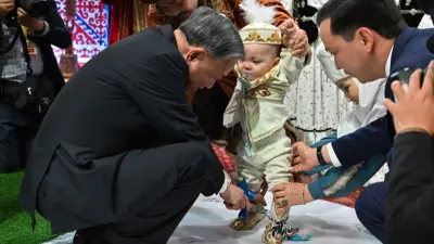 Вьетнам басшысы То Лам Астанада cәбидің тұсауын кесті