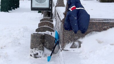 Қарлы боран мен аяз: Қазақстан мектептері офлайн сабақтарды тоқтатуды жалғастыруда
