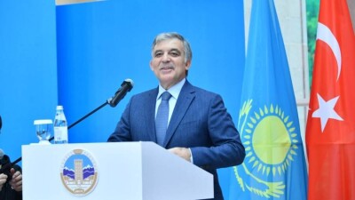 Түркияның экс-президенті Абдулла Гүл Қазақ ұлттық университетінде дәріс оқыды