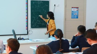 Қазақстанда мұғалімдердің кәсіби мерекесінің датасы өзгереді
