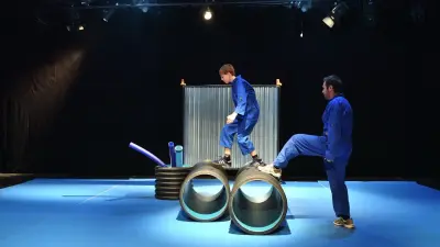 Алматыда шотландиялық режиссер Ион МакКинзидің The Show for Young Men спектаклі қойылады