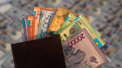 Миллион теңге жалақы алу үшін қай салада қызмет ету керек?