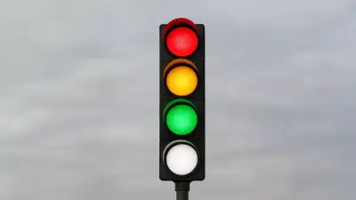 АҚШ ғалымдары бағдаршамға төртінші – ақ түсті шамды қосуды ұсынды