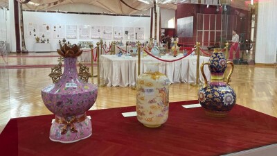 Мың жылдық жәдігерлер: Алматыда Қытай фарфорының көрмесі ашылды