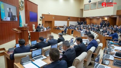 Мәжіліс депутаттарының қазақ тілін үйренуіне қаржы бөліне ме?