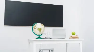 "Бұл уақытша емес". Оқу министрі педагогтердің білімін бағалауды тоқтату туралы