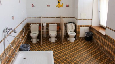 Мектеп әжетханасында дәретхана қағазының болуы министр бұйрығымен бекітіледі