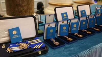 Қазақстан тарихында тұңғыш рет екі мұғалім Қазақстанның Еңбек Ері атағын иеленді