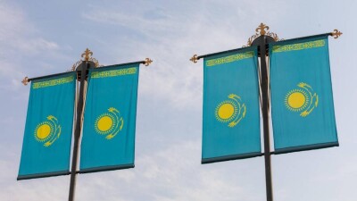 Президент: Әр отбасында көк байрағымыз тұрса, өте жарасымды болатыны сөзсіз