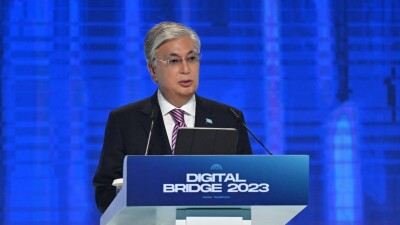 Президент 2 жылда жасанды интеллектіге маманданған дата-орталықтар салуды тапсырды